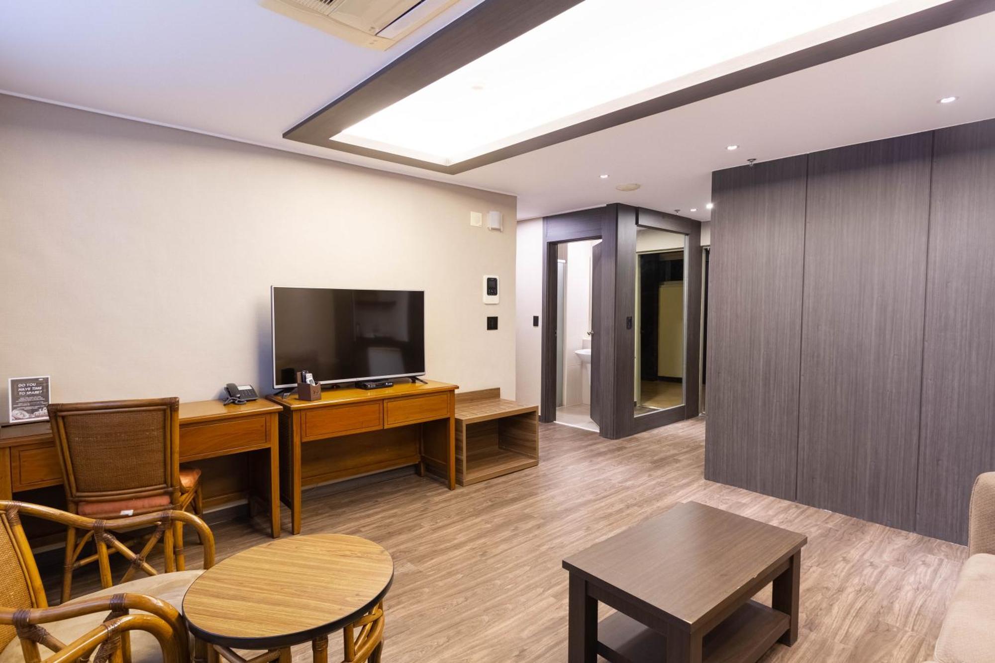 Xenia Hotel - Clark - Multi Use Hotel Clark Field Esterno foto