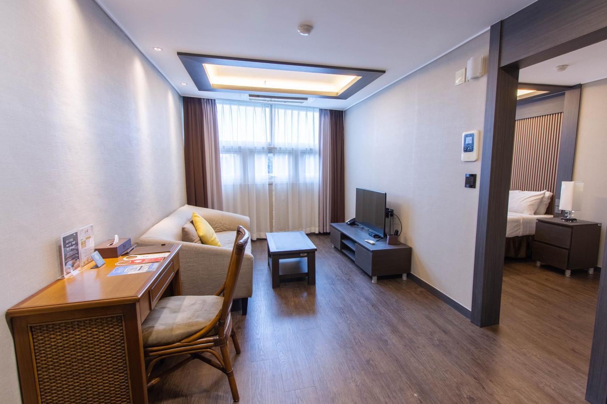 Xenia Hotel - Clark - Multi Use Hotel Clark Field Esterno foto