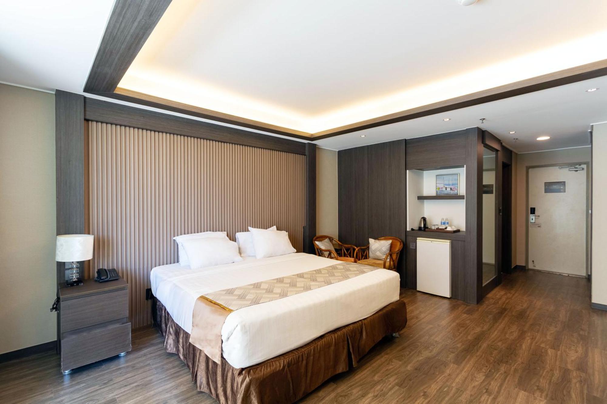 Xenia Hotel - Clark - Multi Use Hotel Clark Field Esterno foto