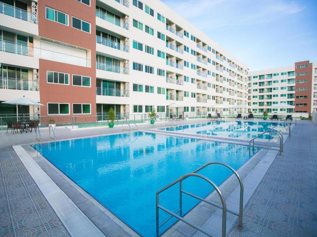 Xenia Hotel - Clark - Multi Use Hotel Clark Field Esterno foto