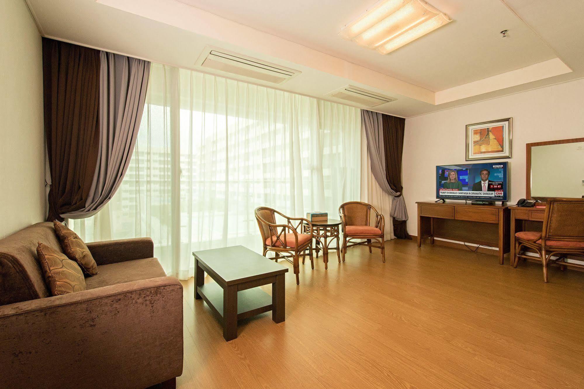 Xenia Hotel - Clark - Multi Use Hotel Clark Field Esterno foto