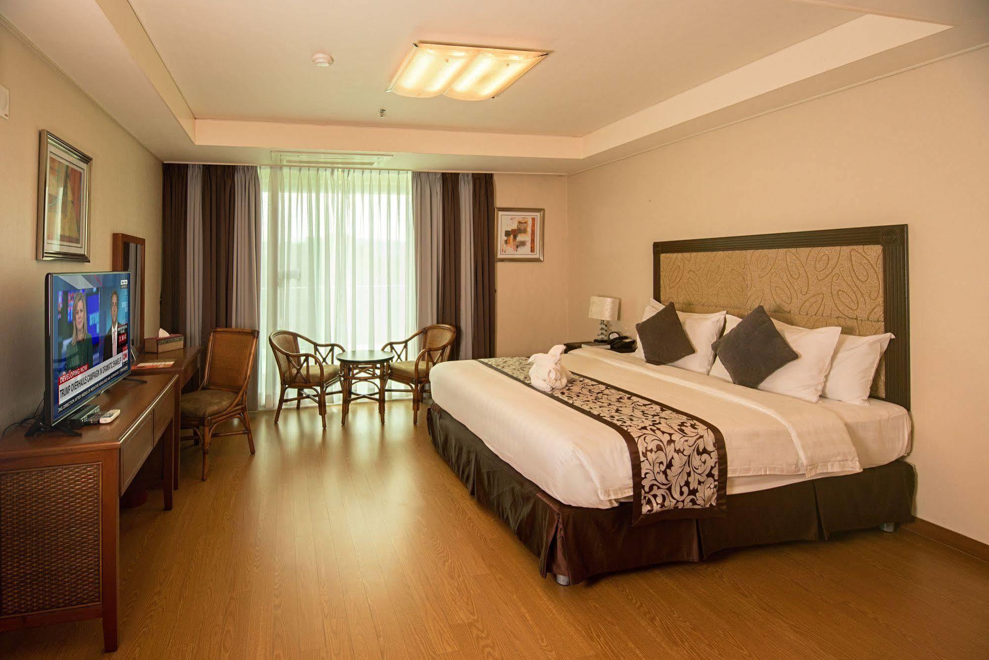Xenia Hotel - Clark - Multi Use Hotel Clark Field Esterno foto