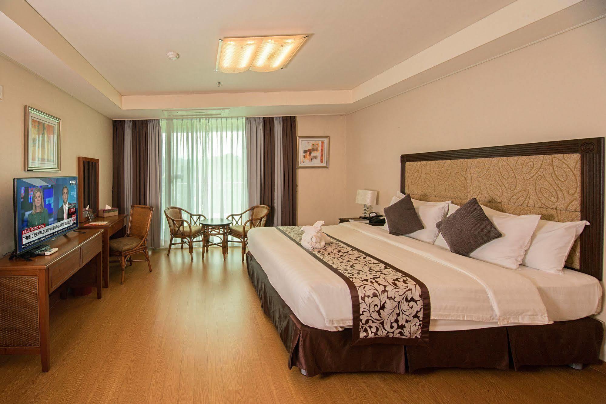 Xenia Hotel - Clark - Multi Use Hotel Clark Field Esterno foto